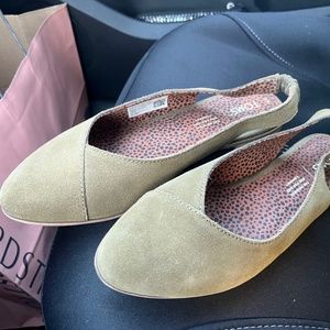 TOMS Julie Slingback Flats - Olive Green - Women’s 6